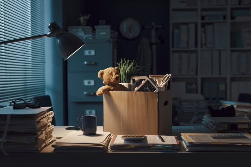 Felmondás, felmondási védelem, felmondási idő és végkielégítés