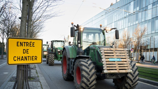 A francia gazdák beváltották fenyegetéseiket