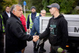 Több ezer fiatal segít az árvíz elleni védekezésben