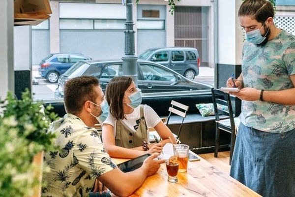 Meghosszabbított támogatás a turizmus és a vendéglátásban