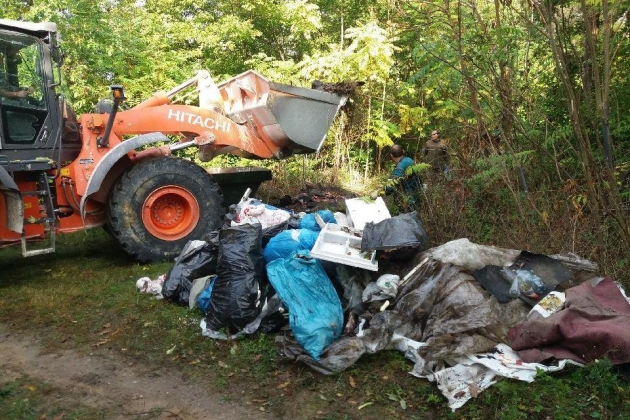 Veszprém melletti illegális hulladéklerakó felszámolása