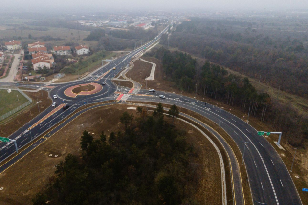 Átadták a 8-as főút déli elkerülő szakaszát Veszprémben