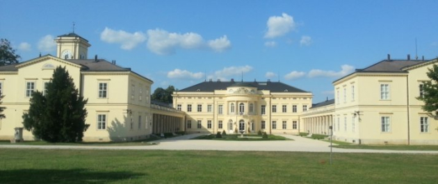 Fehérvárcsurgó, Károlyi-kastély