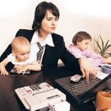 Kisgyermekes munkavállalók munkaidőbeosztása: így alakíthatja a munkáltató