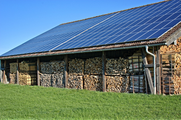 A kormány fenntartja az éves elszámolást a háztartási méretű napelemes rendszerekre