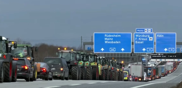 Hétfőtől még jobban bekeményítenek a tiltakozó német gazdák